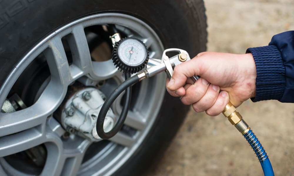 4 Causes of Inner Tire Wear: How to fix?