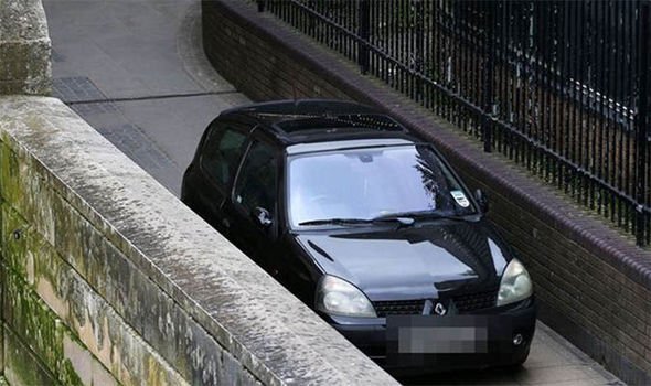BREAKING NEWS: Terror alert after suspicious car found near London Tube ...
