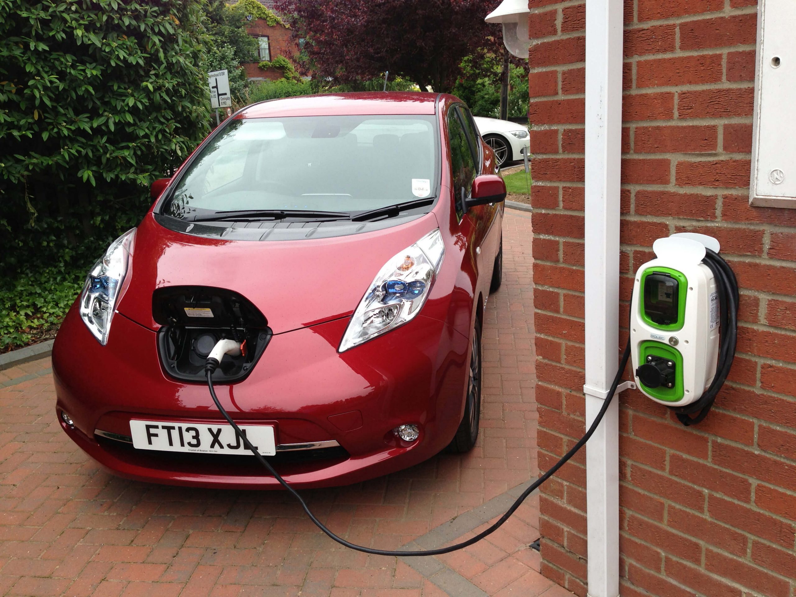 Electric Car Charging Points To Be Installed In All New ...