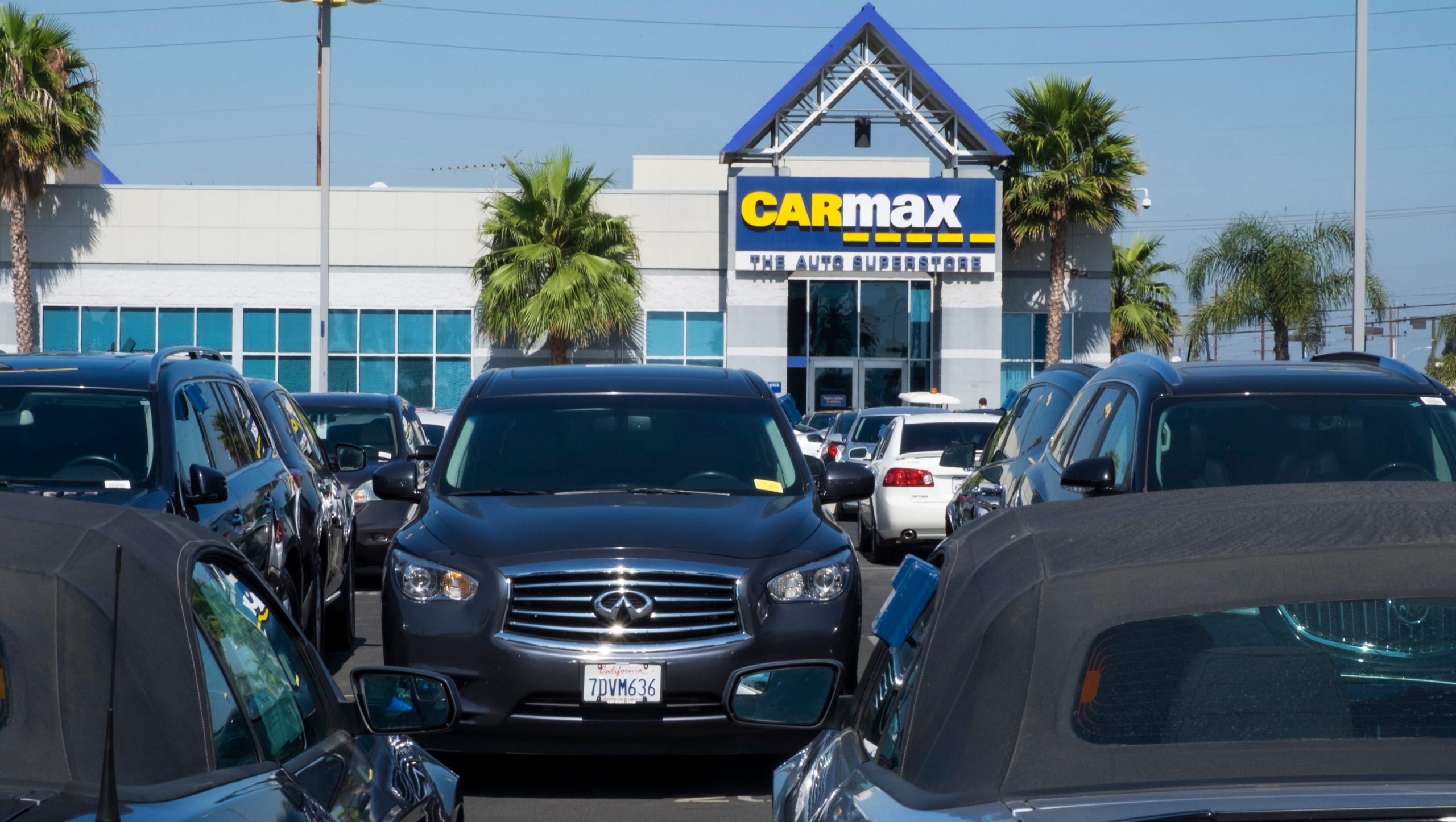 How Many Cars Does Carmax Sell A Month