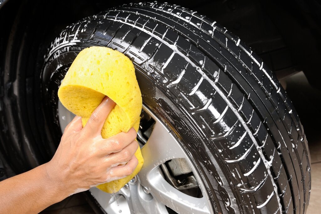 How To Clean Your Car Tires