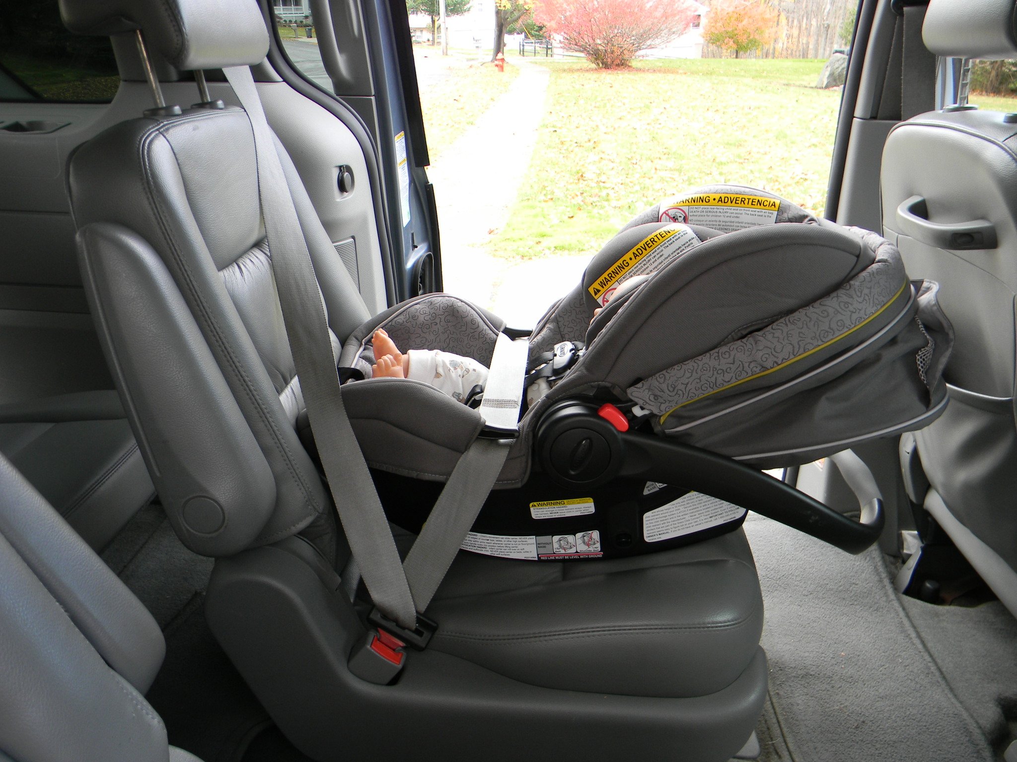 How To Install Graco Click Connect 40 Car Seat Base ...