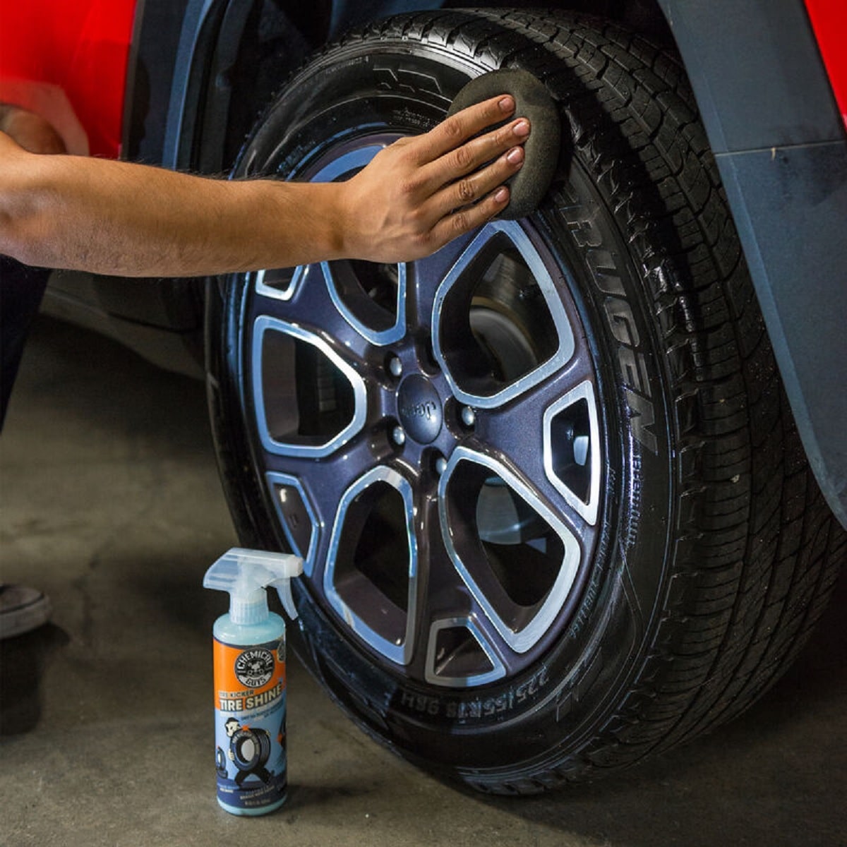 Should You Shine Your Car Tires?