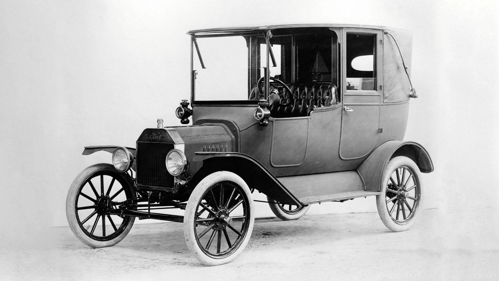 Who Invented the First Car &  When Was it Made? (Automobile ...